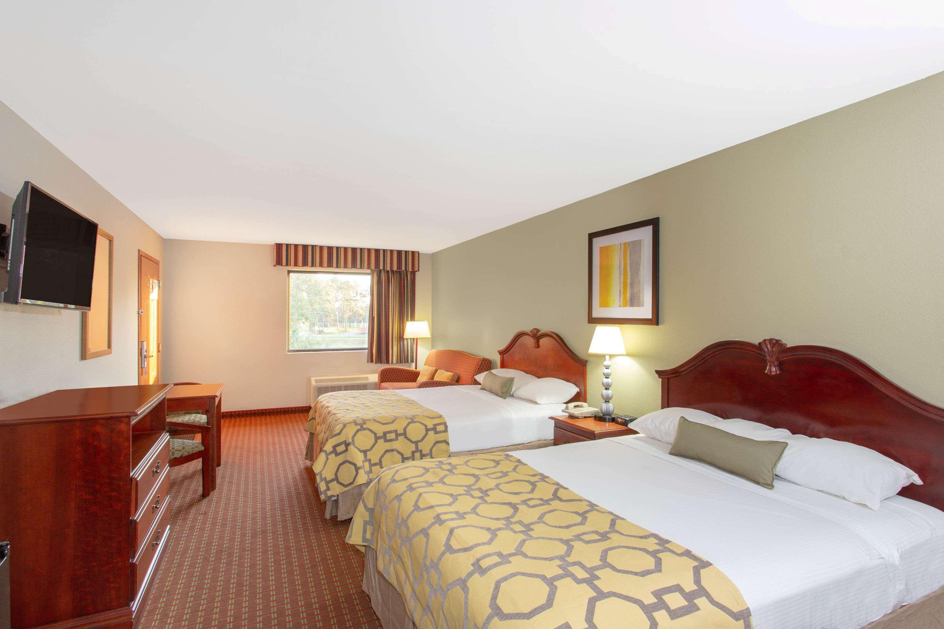 Baymont By Wyndham Midway Tallahassee Exterior photo