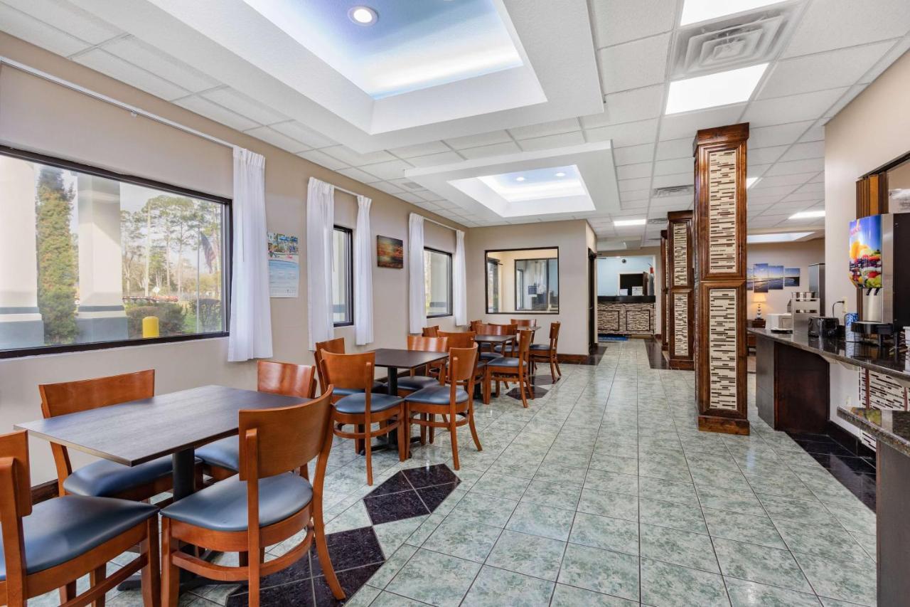 Baymont By Wyndham Midway Tallahassee Exterior photo
