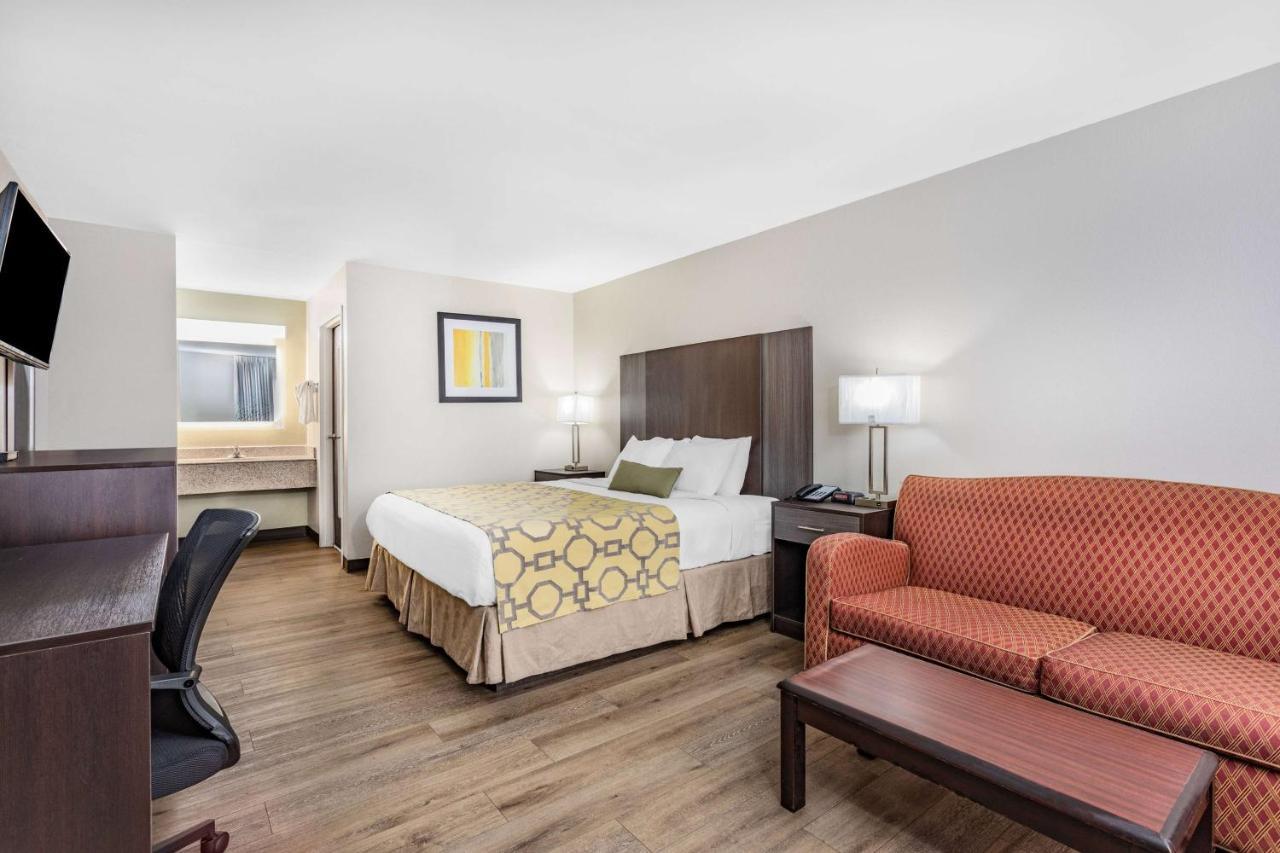 Baymont By Wyndham Midway Tallahassee Exterior photo