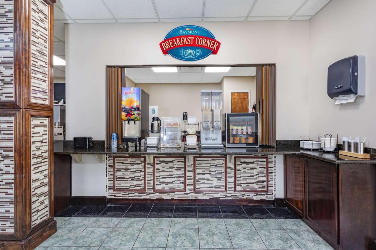 Baymont By Wyndham Midway Tallahassee Exterior photo