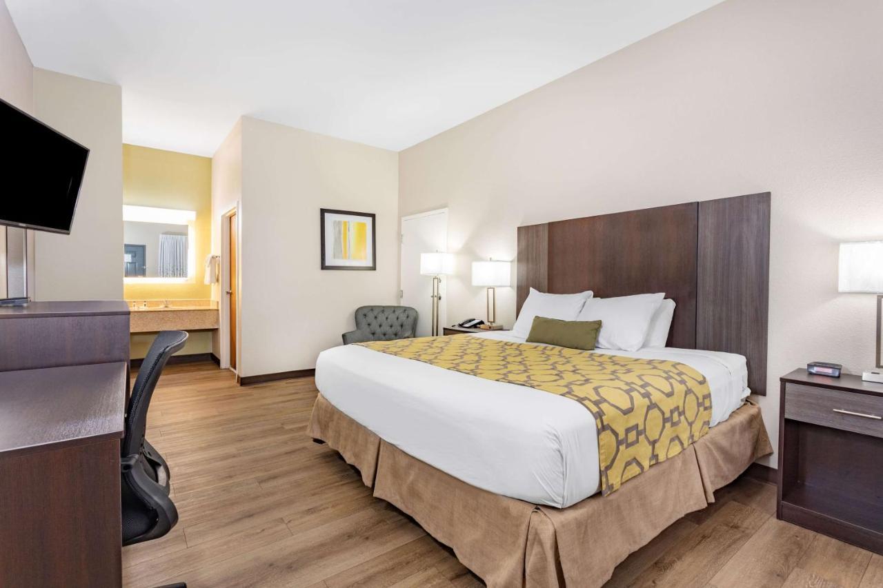 Baymont By Wyndham Midway Tallahassee Exterior photo